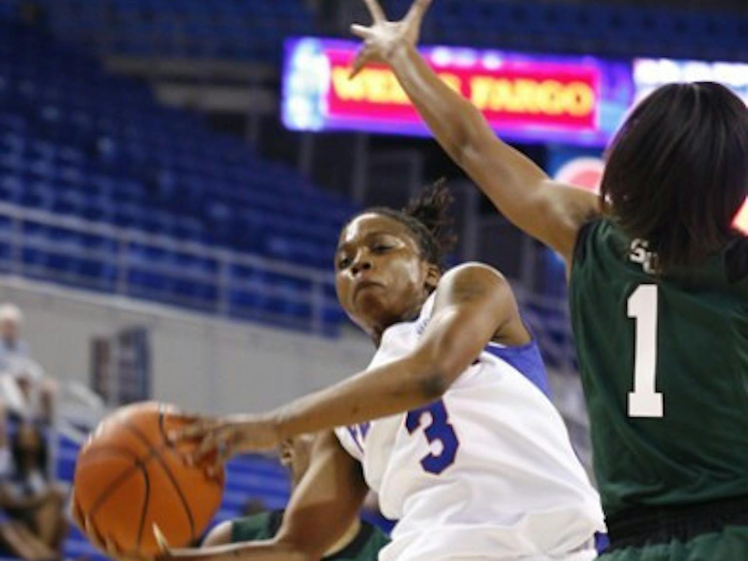 Florida senior point guard Lanita Bartley scored 44 points and grabbed 16 rebounds in two Gators’ wins during the weekend.
