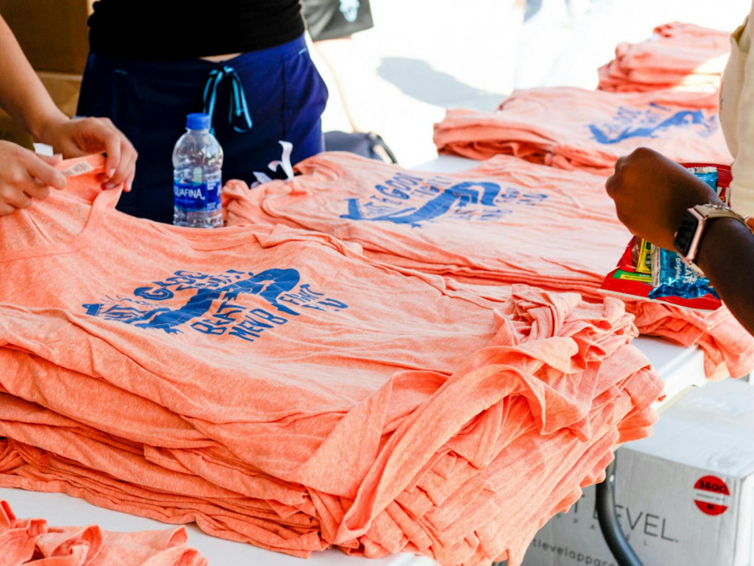 UF Student Health Care Center hosted “Chomp the Flu” Wednesday afternoon on the Reitz Union North Lawn. The vaccination event gave students the opportunity to receive free flu and Meningitis B shots. “We are expecting anywhere between 500 to 700 students today,” said Cecilia Luna, the marketing and communications coordinator for the SHCC.