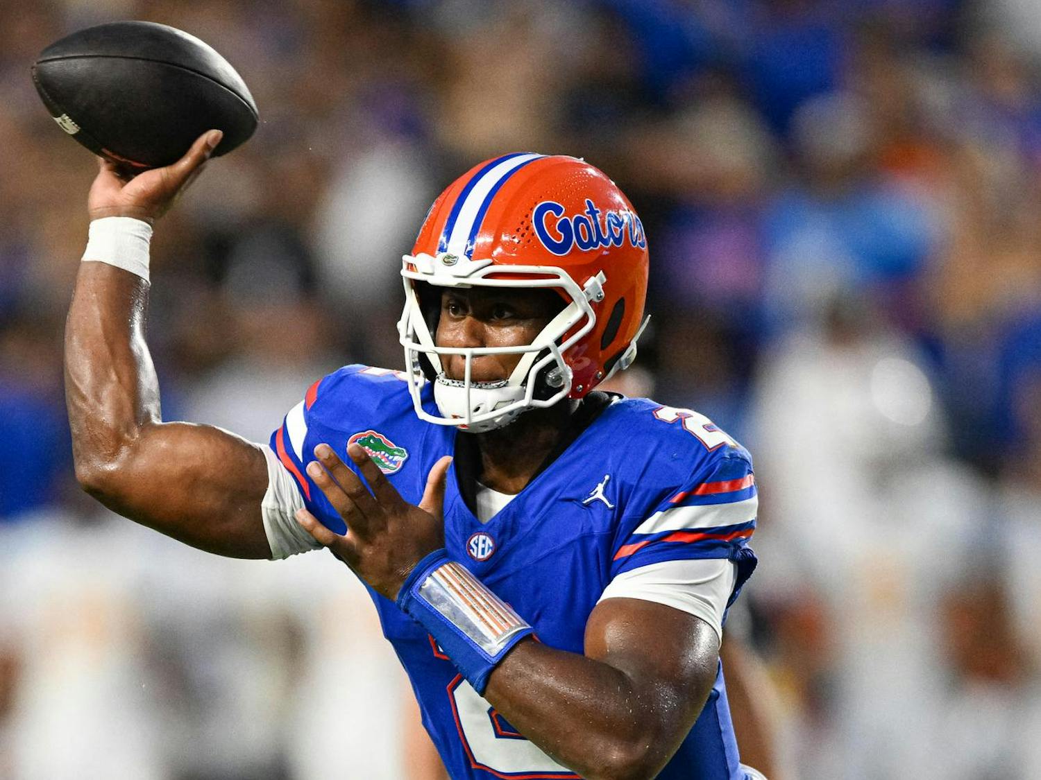 Florida Gators quarterback DJ Lagway (2) throws the ball in a football game between the Long Island Sharks and the Florida Gators on Saturday, Aug. 30, 2025, at Ben Hill Griffin Stadium in Gainesville, Fla.