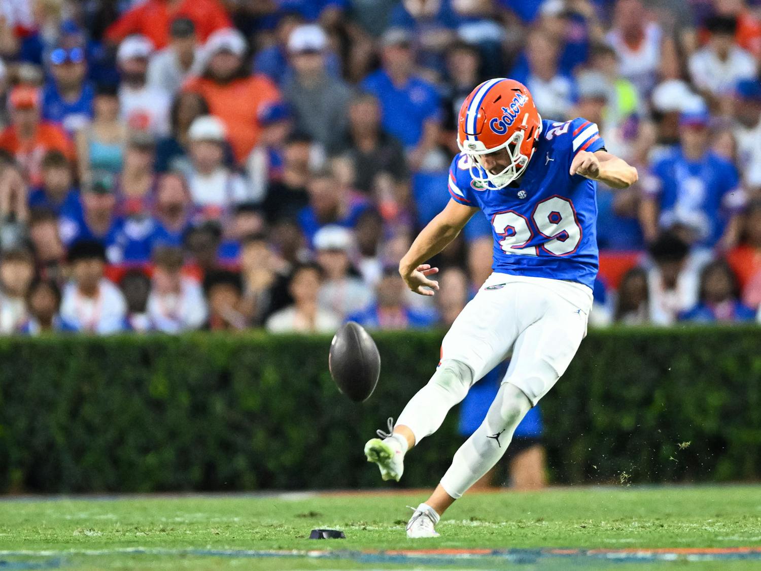 Florida Gators kicker Trey Smack (29) kicks off after a Gators scoring drive in a football game between the Long Island Sharks and the Florida Gators on Saturday, Aug. 30, 2025, at Ben Hill Griffin Stadium in Gainesville, Fla.