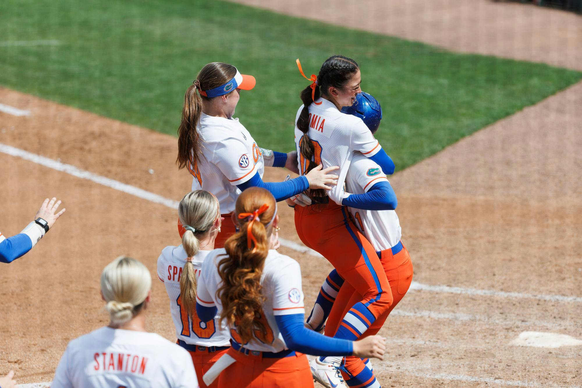 The Florida Gators softball team celebrates a walk off win of an NCAA softball game against Mississippi State, Sunday, April 5, 2026, in Gainesville, Fla.