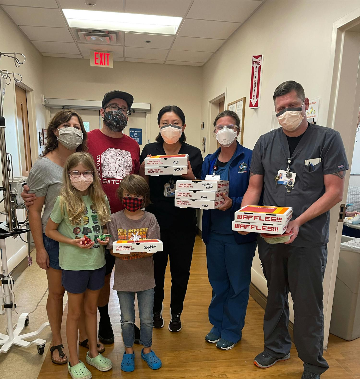 As part of their community outreach efforts, Satch² is donating pizzas to local hospitals to give back to healthcare workers.