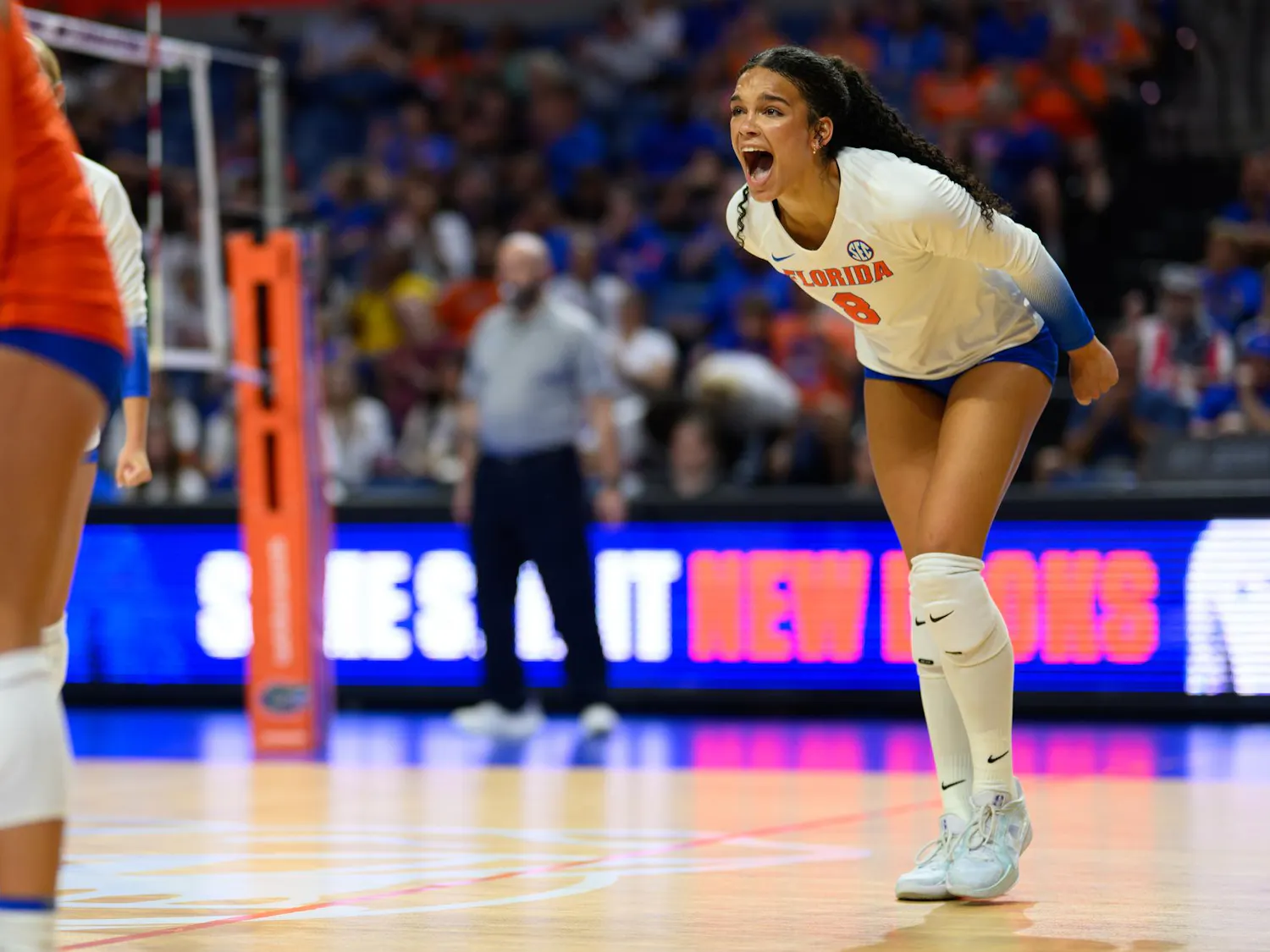 Florida opposite Logan King (8) celebrates winning a point during an NCAA Volleyball match against FAU, Friday, Sept. 11, 2026, in Gainesville, Fla.