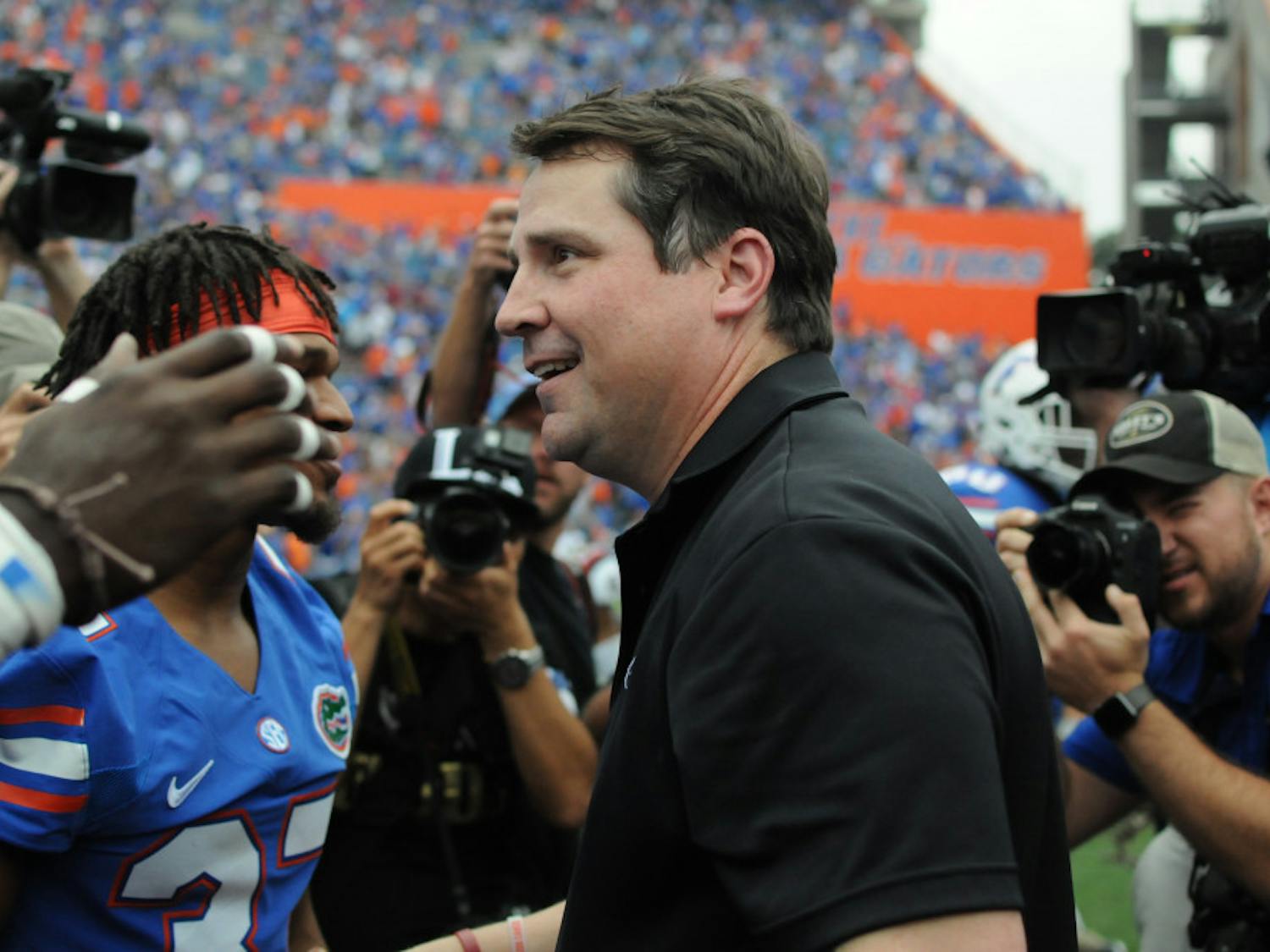 Will Muschamp meets with Florida players after South Carolina's 20-7 loss to UF on Nov. 12, 2016, at Ben Hill Griffin Stadium.