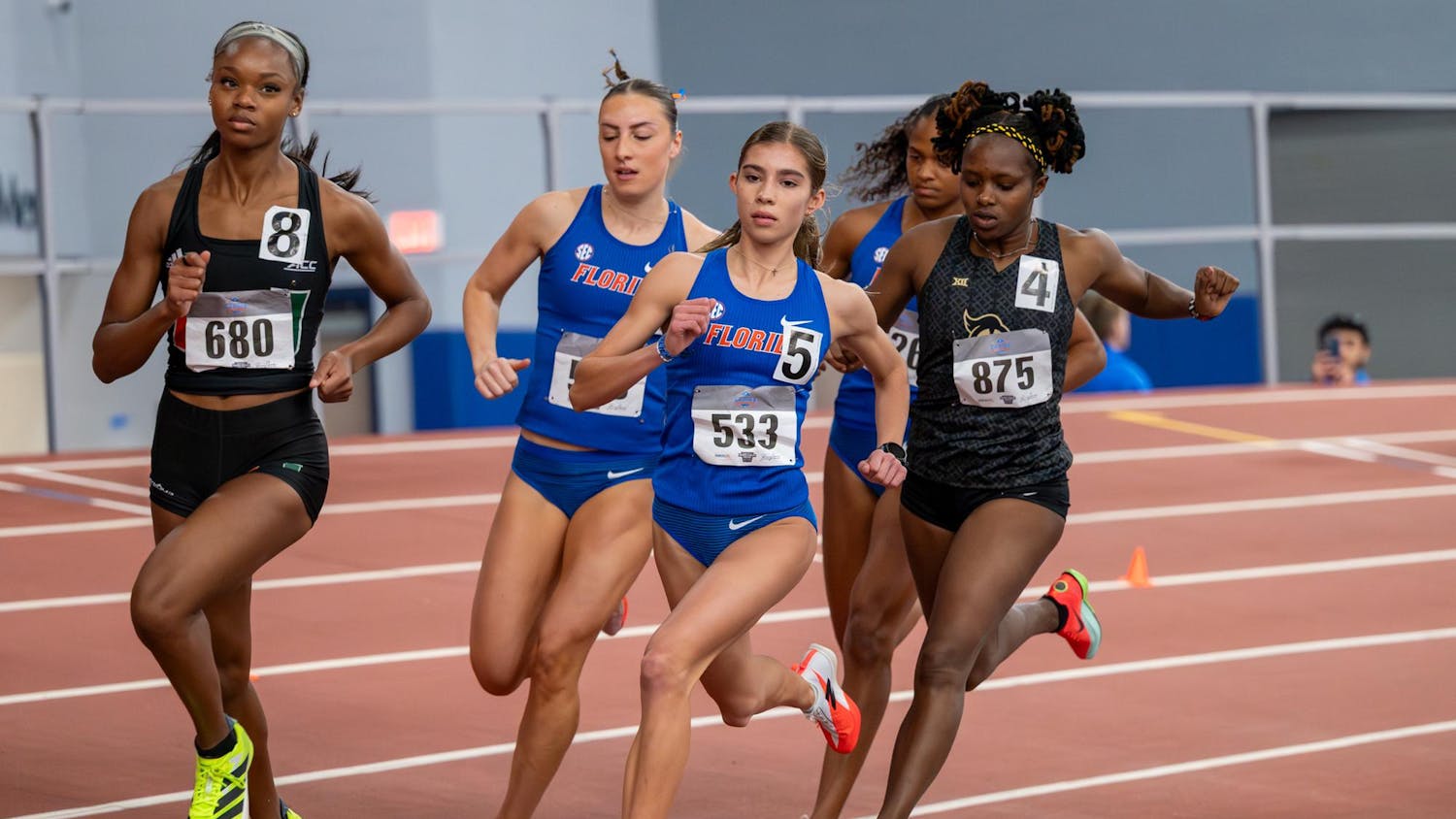 Florida distance runner Claire Stegall runs in the women’s 1000 during the Jimmy Carnes Invitational in Gainesville, Fla., Friday, Jan. 16, 2026.