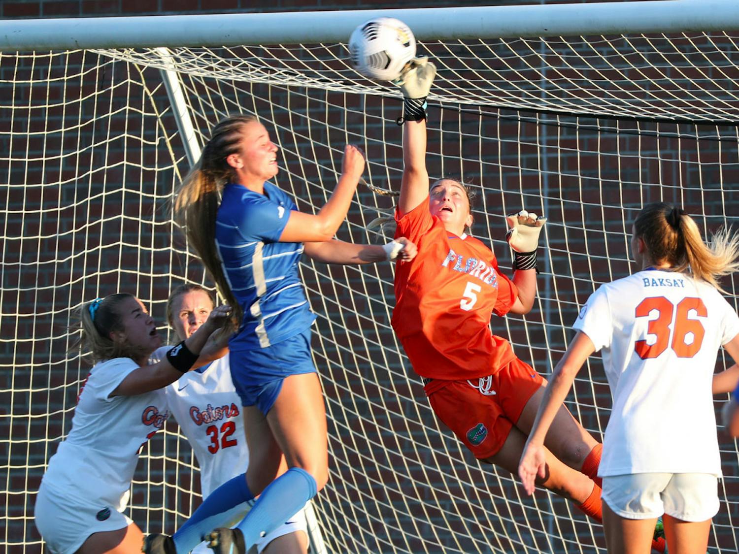 Florida goalie Alexa Goldberg makes a save against Kentucky on Sept. 23, 2021. Goldberg made a few clutch saves to keep the Gators at a draw, but a second-half concesion lead to a 1-0 UF loss. 