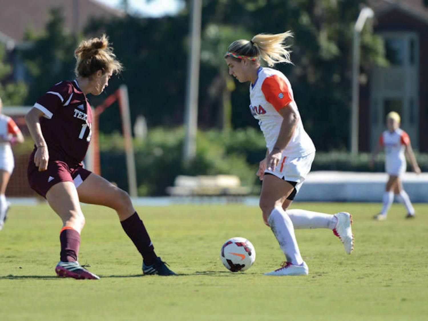 Savannah Jordan dribbles the ball during Florida’s 2-0 win against Texas A&M on Oct. 27 in Gainesville. Jordan scored the game-winning goal in Florida's 1-0 win against Arkansas on Wednesday.