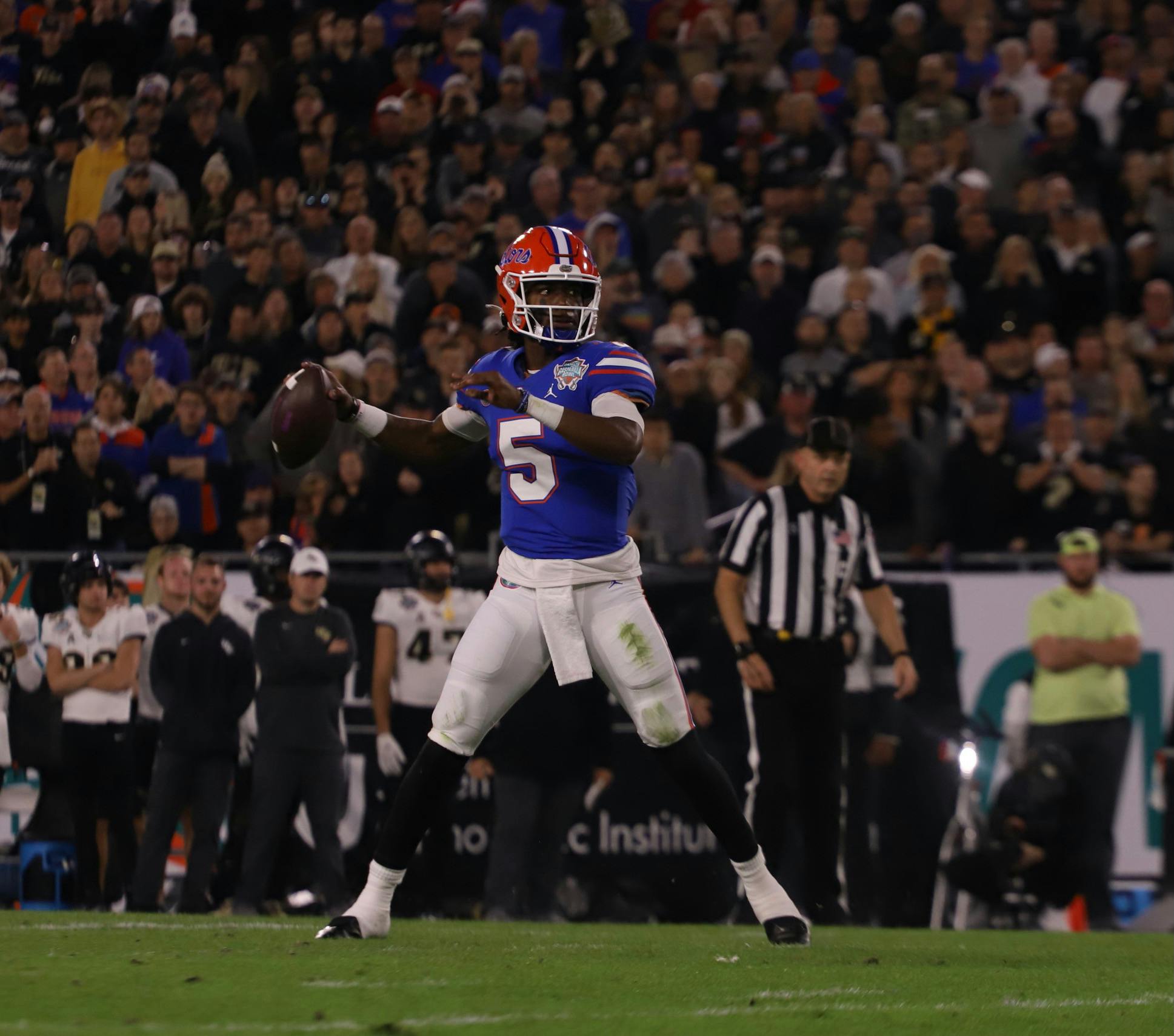 Gators quarterback Emory Jones throws a pass during Florida&#x27;s 29-17 Gasparilla Bowl loss to Central Florida on Dec. 23. The Franklin, Georgia, native announced his entry to the transfer portal Friday.