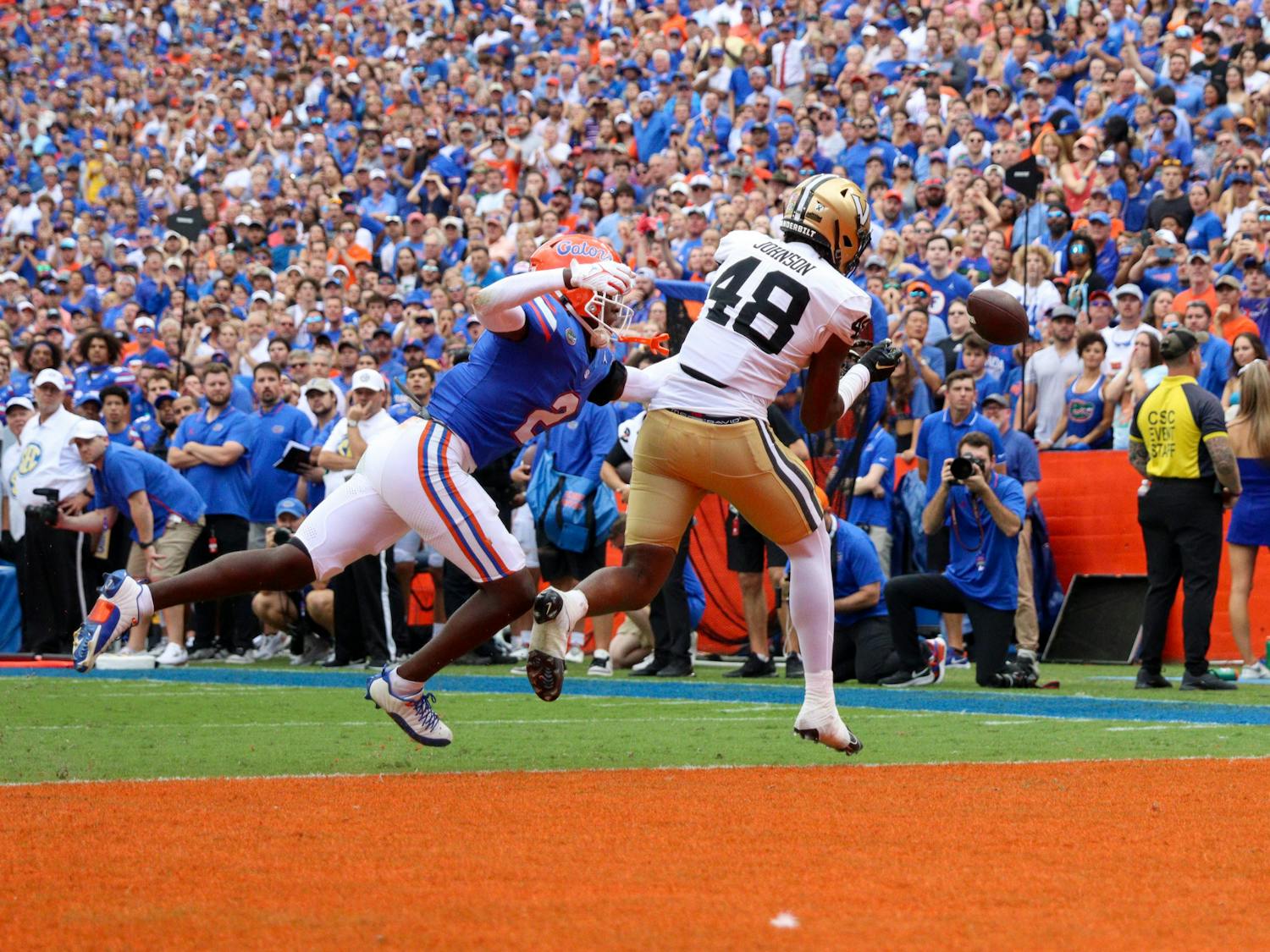 Freshman cornerback Ja’Keem Jackson defends a pass in the Gators’ 38-14 win against the Vanderbilt Commodores on Saturday, Oct. 7, 2023.