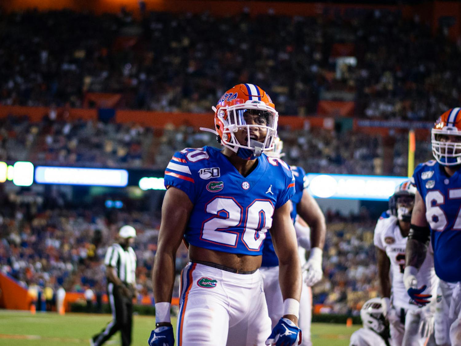 Redshirt sophomore running back Malik Davis said he isn't overthinking Kentucky.