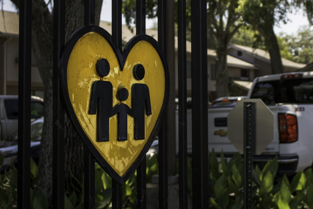 Gainesville Community Rallies In Support Of One Man S Vision Of Hope The Independent Florida Alligator