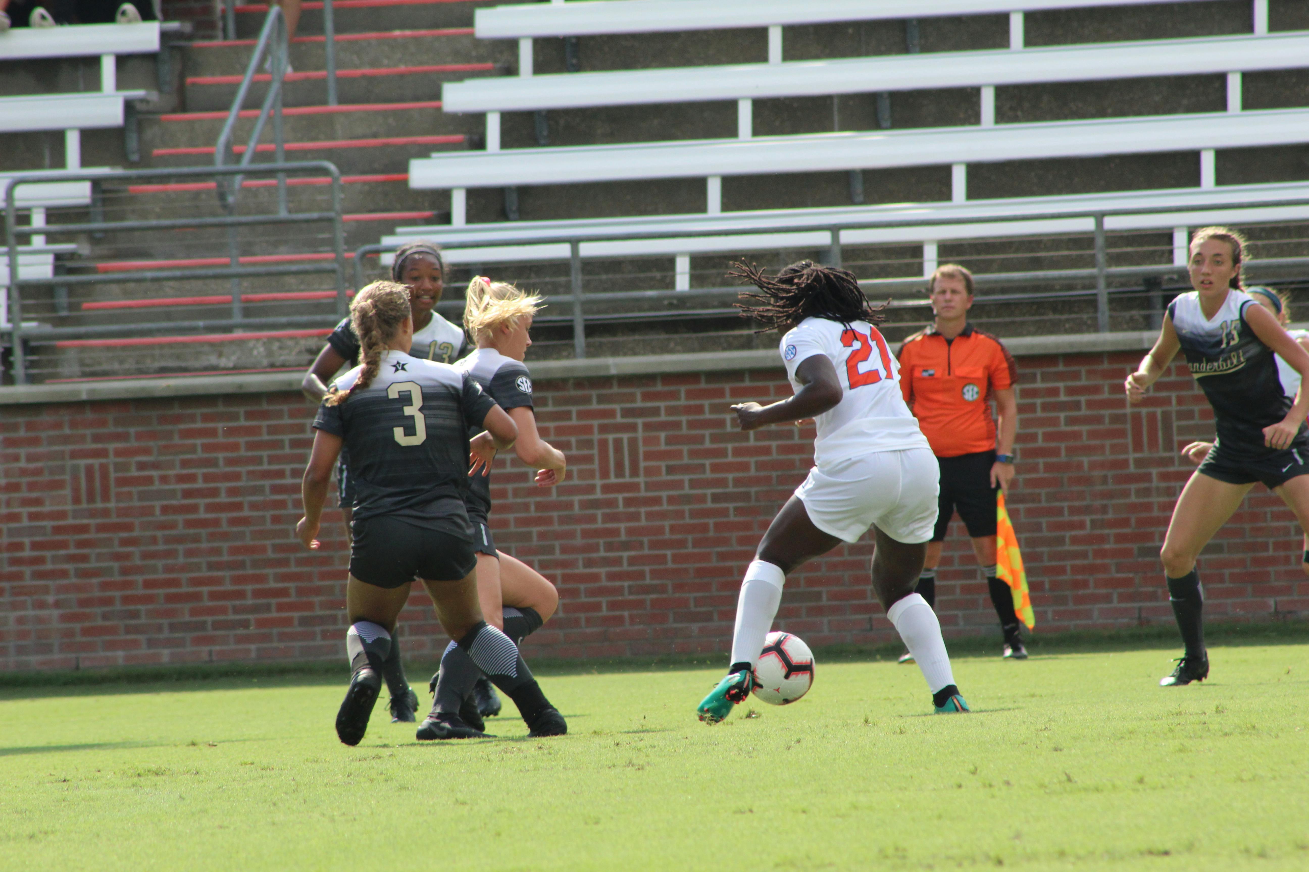 Forward Deanne Rose (21) scored two goals in Florida's season-opening win over FAU, including the overtime winner.