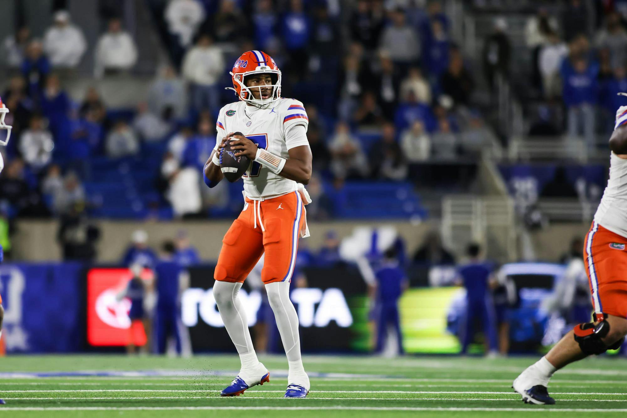 Florida Gators Trammel Jones Jr. (17) makes a pass against Kentucky in Lexington on Saturday, Nov. 8, 2025.