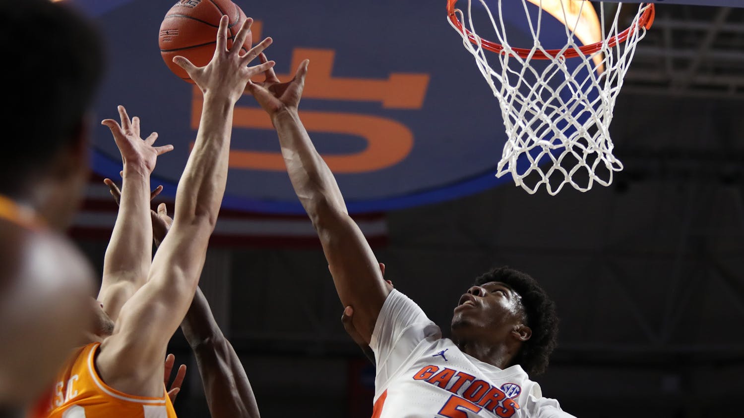 Omar Payne was Florida’s most frightening force on the floor Tuesday night, logging nine points, nine rebounds, five blocks and one assist. Photo courtesy of the SEC Media Portal.
