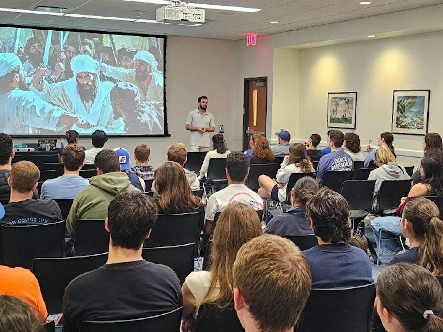 Adiel Cohen speaks to UF students about Yemenite Judaism on Thursday, Nov. 7, 2024 in Gainesville, Fla.