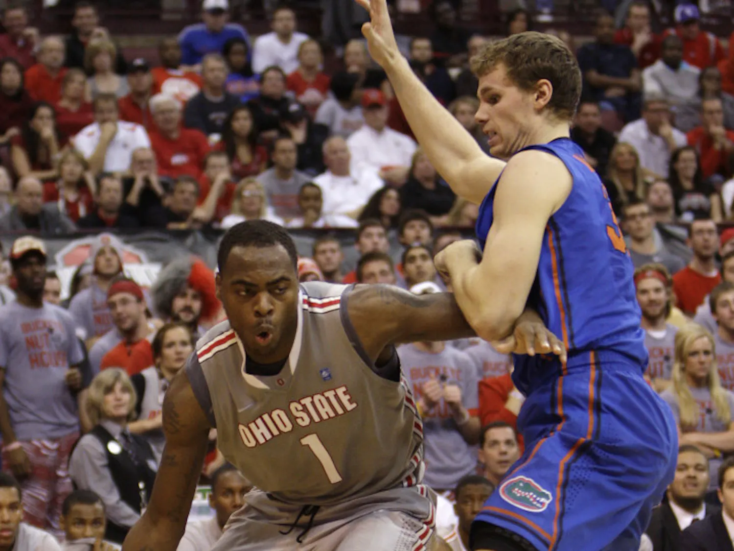 Ohio State and forward Deshaun Thomas, who finished with 15
points and six rebounds, defeated Florida, 81-74, on Tuesday in a
matchup of top-10 teams.