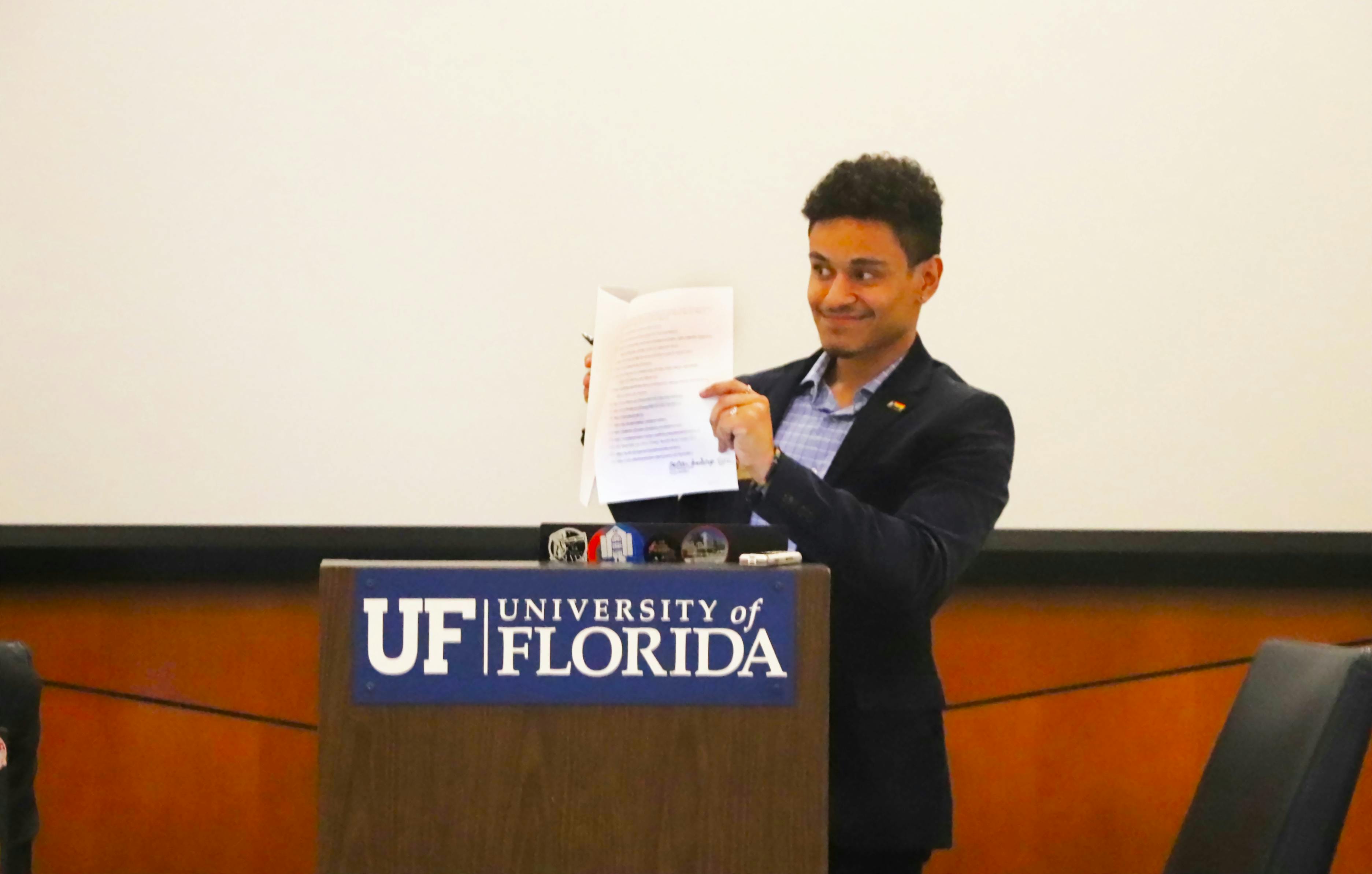 Senate President Oscar Santiago Perez (Change-District D) signed bills condemning attacks on higher education and creating a budget review act at the Senate meeting Tuesday, May 30, 2023. 