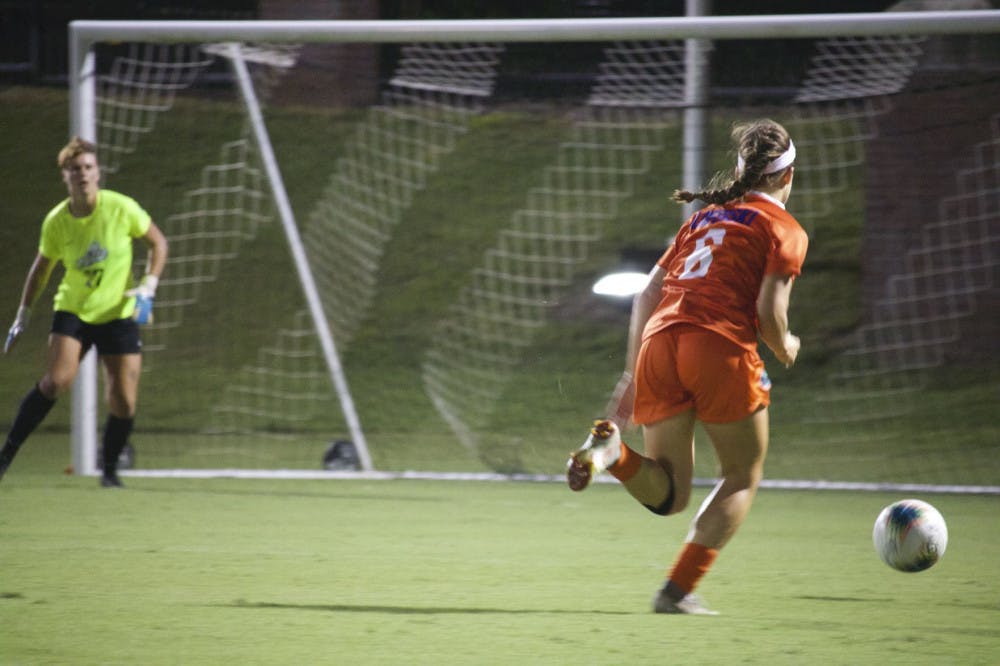 Kit Loferski runs with the ball during a 2019 game against Florida Gulf Coast.