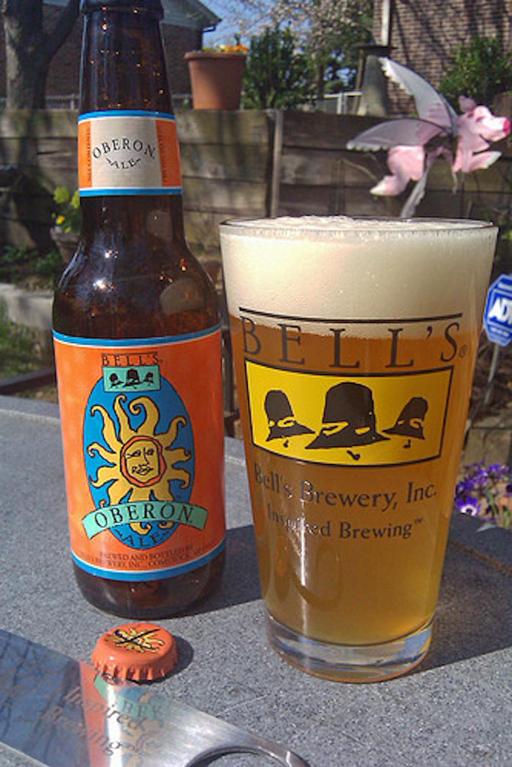 <p>This pale wheat ale is balanced between malted wheat flavor and a zip of tartness from Saaz hops.</p>