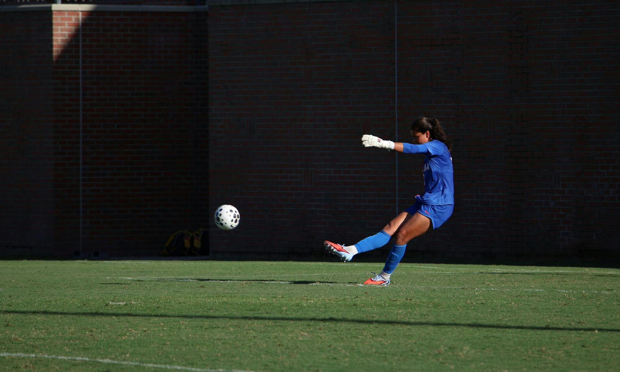 Paloma Peña (0) kicks the ball across the pitch at Dizney R. Stadium on Sept. 21, 2025. 