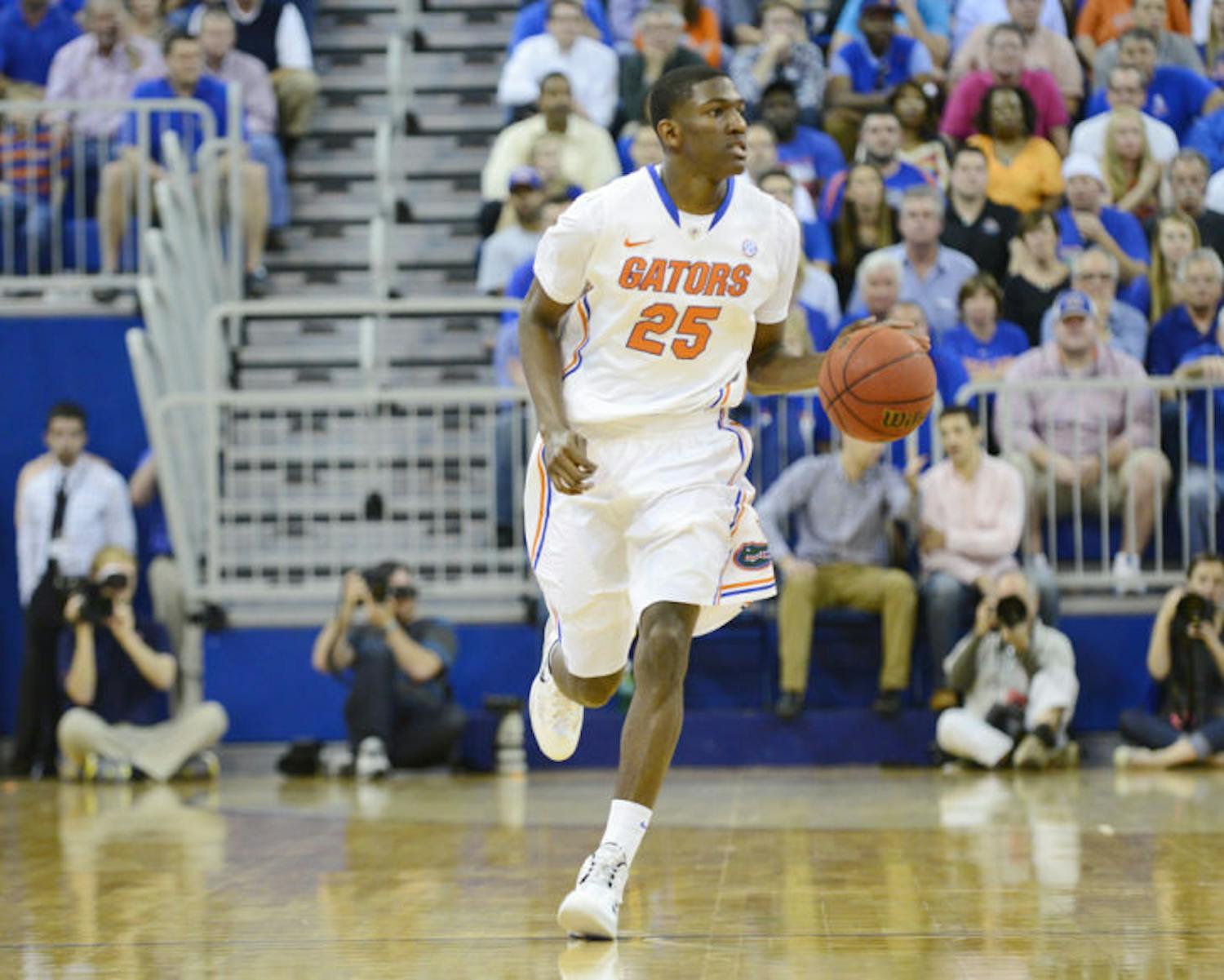 DeVon Walker drives down the court during Florida’s 71-66 win against Auburn on Feb. 19 in the O’Connell Center. Walker has hit 8 of his last 14 three-point shots.