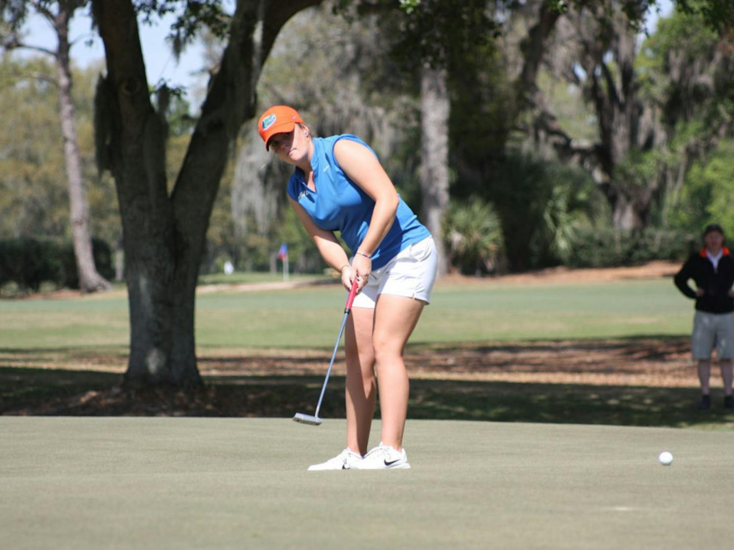 Junior Marta Perez finished Day 1 of the SEC Tournament in a tie for second place at three-under par.