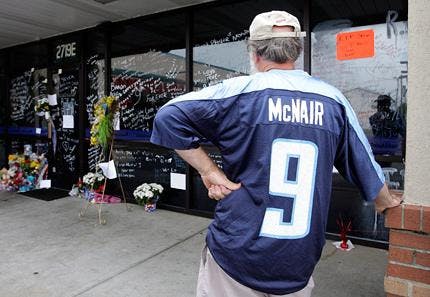 McNair shot dead in sleep by girlfriend