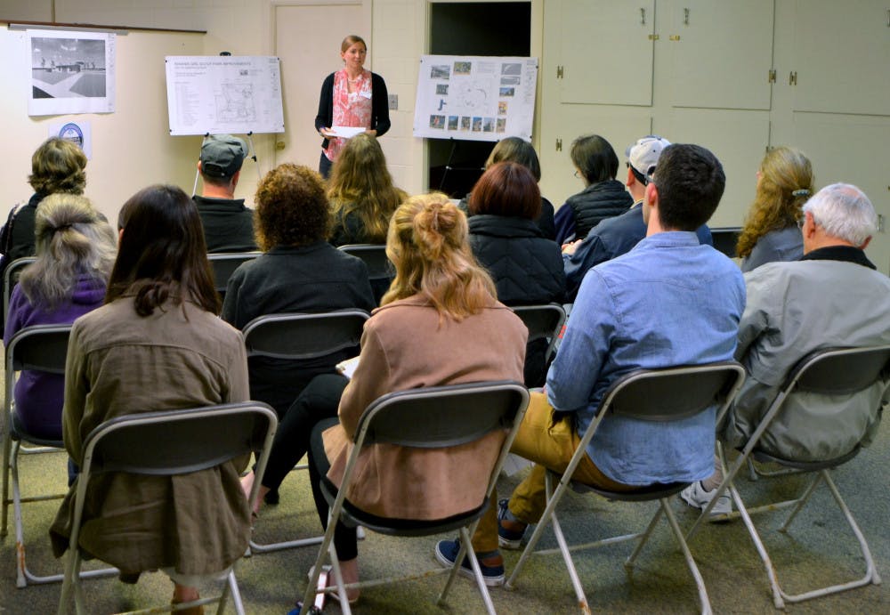 <div>Residents and business-owners in the Oakview neighborhood gathered Wednesday night to learn about planned park renovations. Taylor Girtman / Alligator Staff</div>