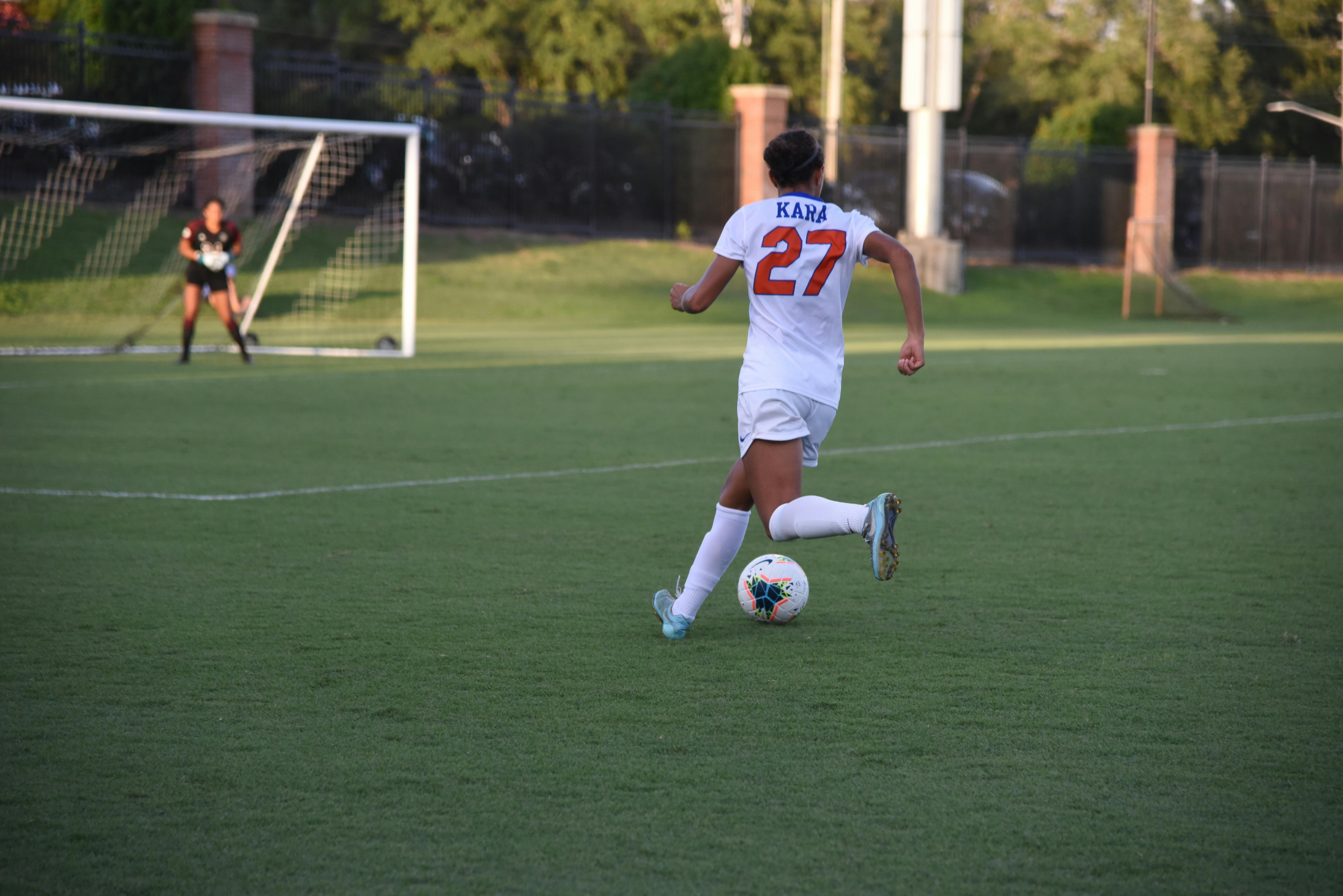 Vanessa Kara leads UF with 10 goals.