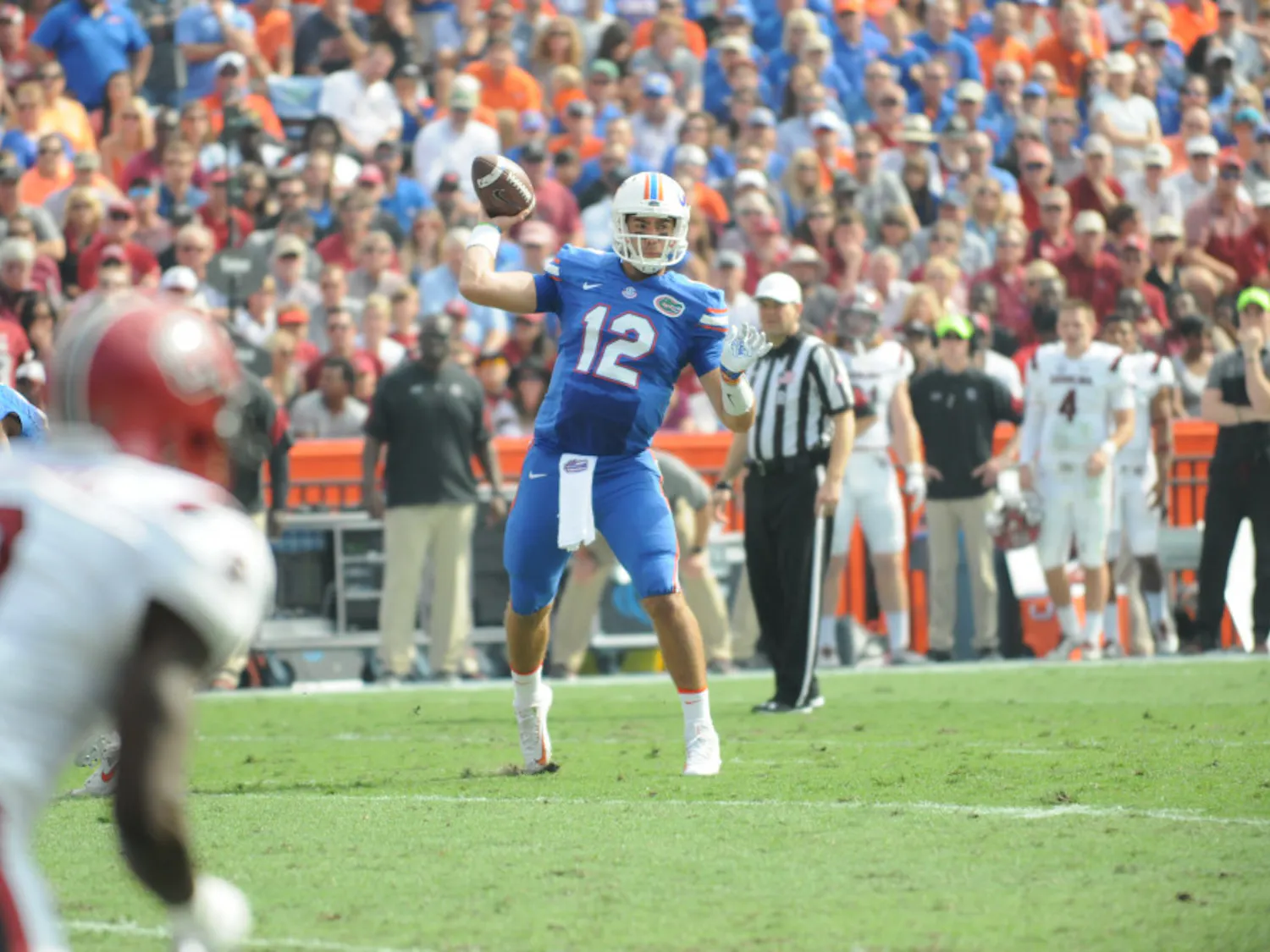 Austin Appleby throws during Florida's 20-7 win against South Carolina on Nov. 12, 2016, at ben Hill Griffin Stadium.