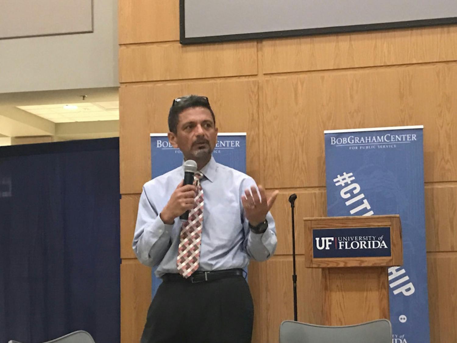 UF Chief Diversity Officer Antonio Farias met with about 35 students in Pugh Hall Tuesday night to talk about the importance of promoting inclusion on campus. 
