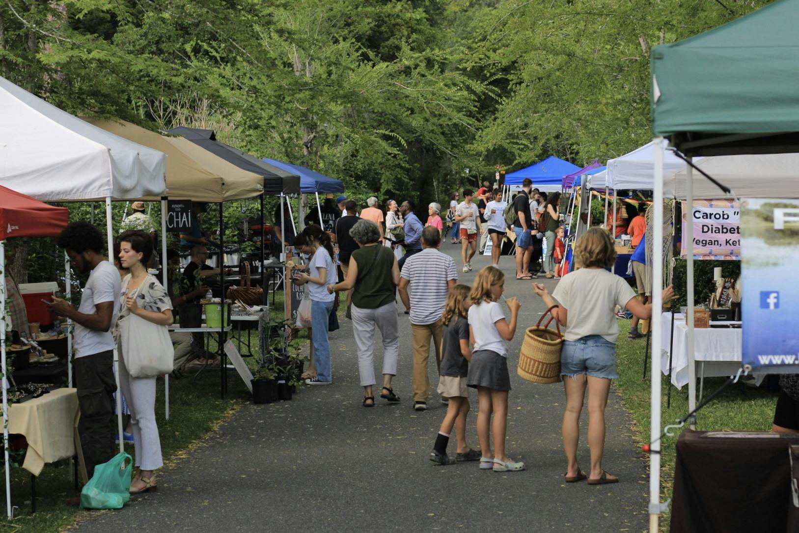 The Florida Heritage Foods Initiative launched its third farmers market May 8 to showcase Florida’s agricultural diversity from cultures across the globe. Co-hosted with Grove Street Farmers Market on 1001 NW 4th St., it brought additional small-scale vendors and educational groups to feature the history and impact of worldwide cultural influence to local farming. The FHFI is a three-year USDA grant project between the Florida Organic Growers and Santa Fe College. Event coordinator Kathy Anderson said each FHFI farmers market will present a new theme based on in-season agriculture and international holidays. “Each farmers market will be a unique experience,” she said. “It all stems on what’s in season for that event, and the time of year for the event.”