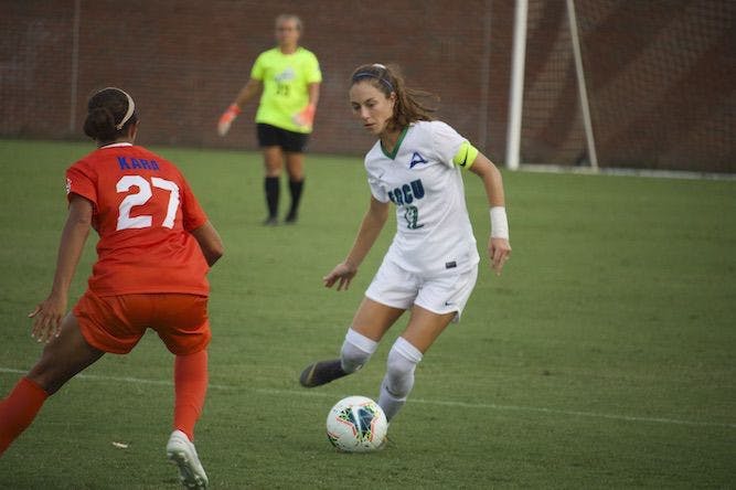 Forward Vanessa Kara scored the only goal in Florida’s 3-1 loss.