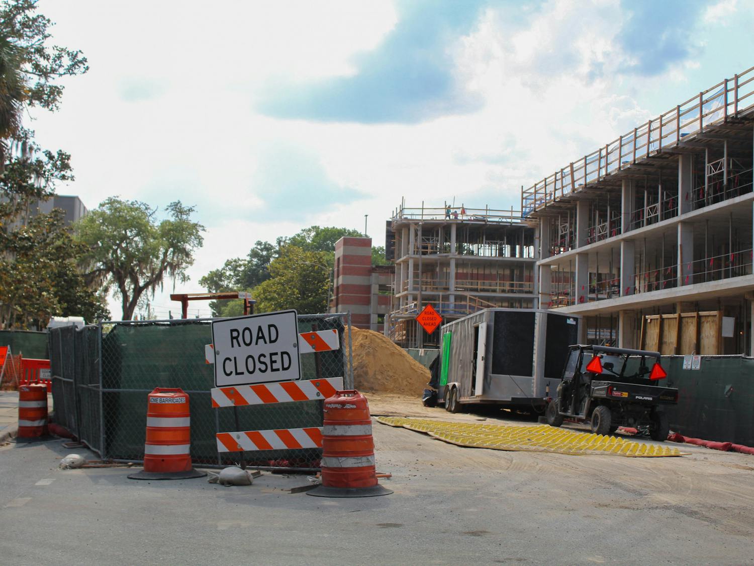 Construction on UF campus along Museum Road shutters bus routes and commutes across the university.