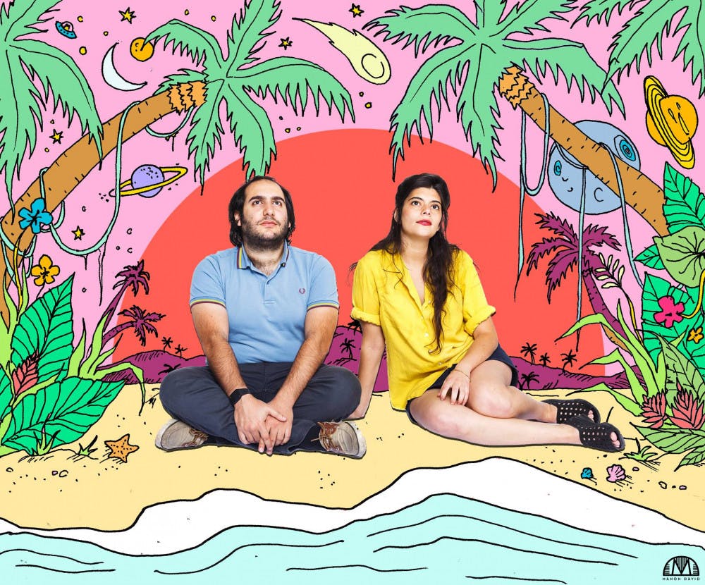 <p>Pearl &amp; The Oysters are leaving behind the Florida swamps for Los Angeles, where the Paris-born duo plans to pursue more musical opportunities for the band.</p>