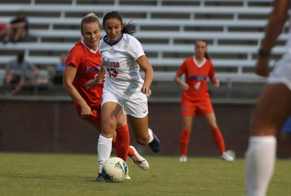 Florida's Izzy Kadzban dribbles the ball on a run during the Gators' COVID Cup scrimmage on Thursday, August 20, 2020 at Donald R. Dizney Stadium in Gainesville, Florida. Photo courtesy of the UAA.