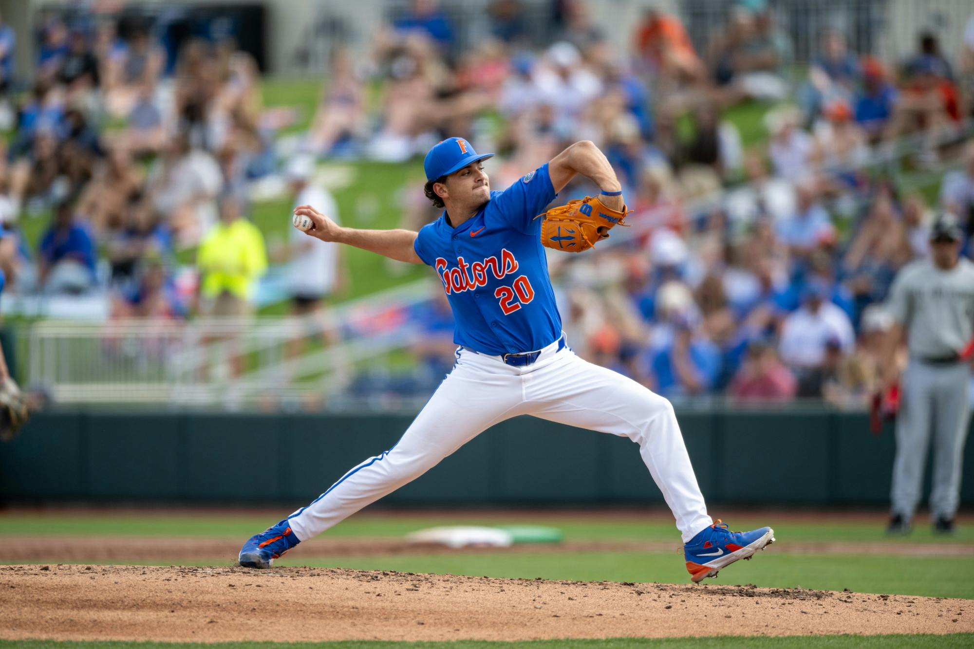 Florida Gators pitcher Jake Clemente (20) throws a pitch in a baseball game against the Air Force Academy in Gainesville, Fla., on Friday, Feb. 15, 2025.