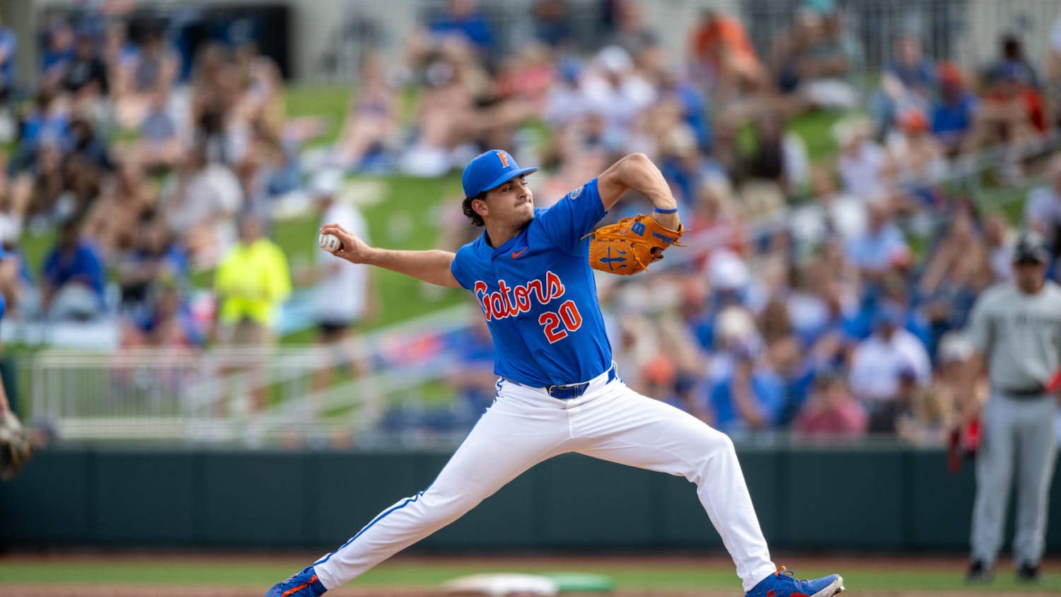 Florida Gators pitcher Jake Clemente (20) throws a pitch in a baseball game against the Air Force Academy in Gainesville, Fla., on Friday, Feb. 15, 2025.