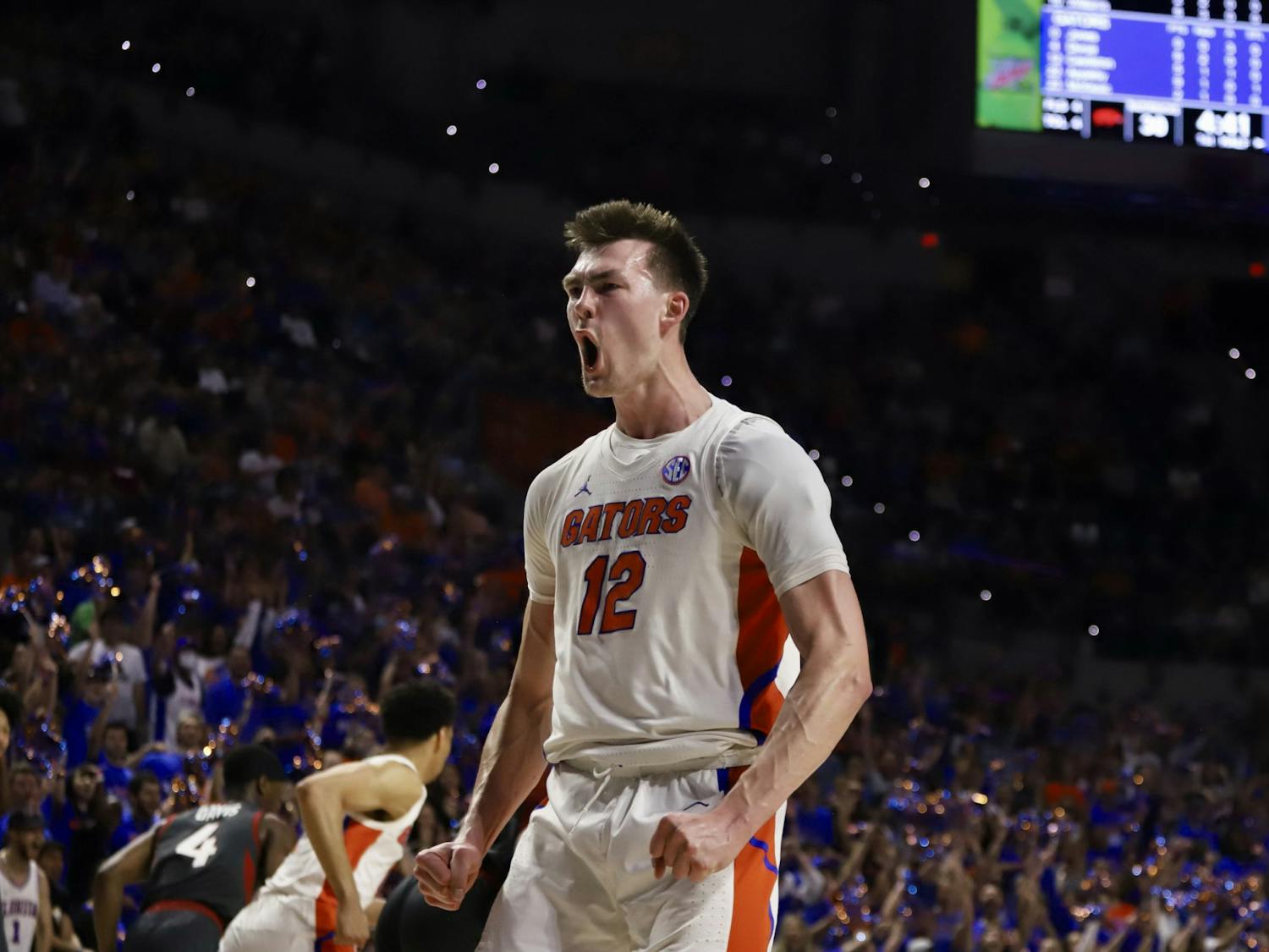 Colin Castleton has elected to use his fifth year of eligibility to play one more season in Gainesville. 