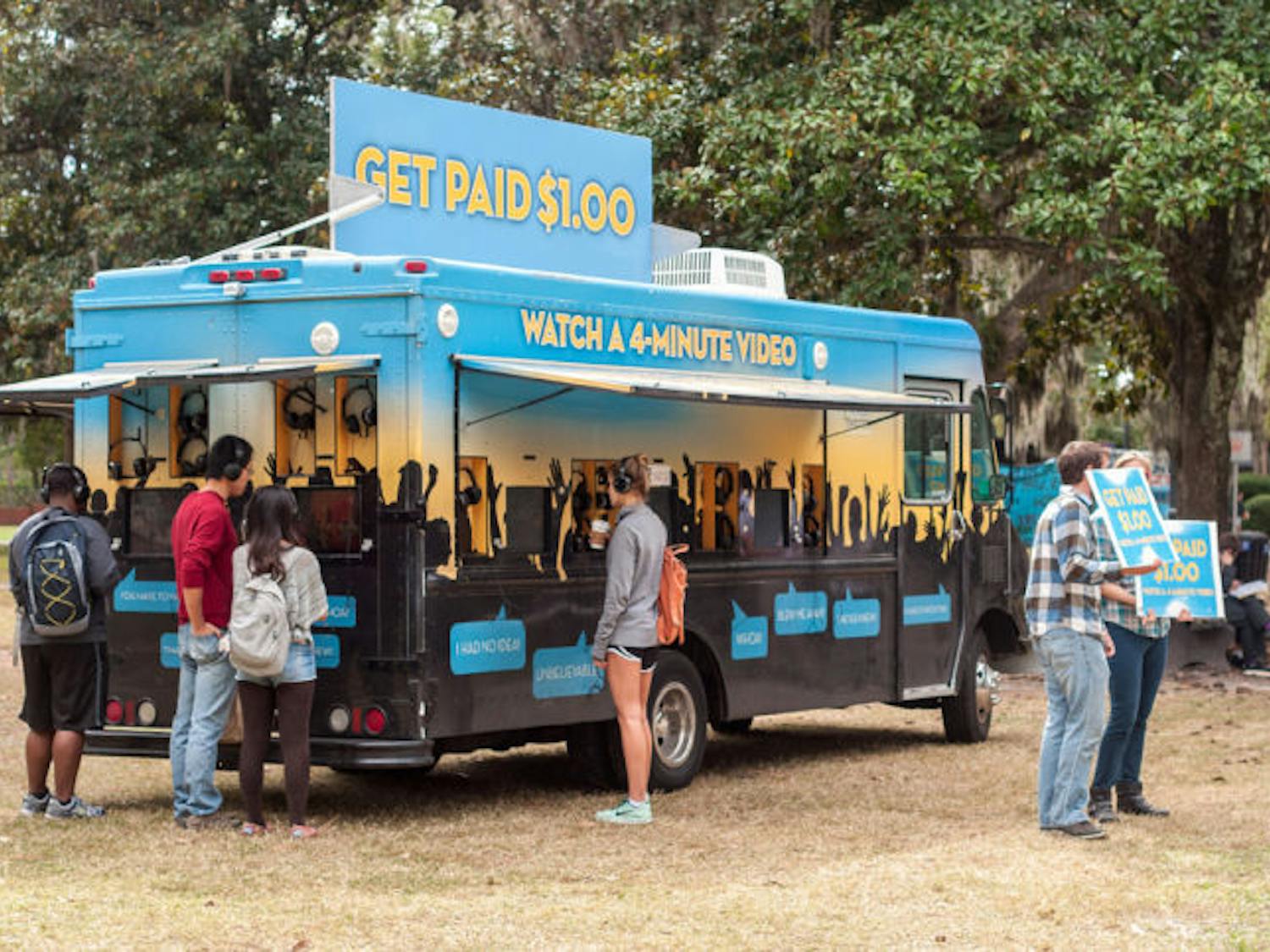 Farm Animal Rights Movement, an organization promoting a vegan diet, paid students $1 to watch a four-minute video promoting its cause Monday afternoon. The video informed viewers about the slaughter of animals for food in the U.S.