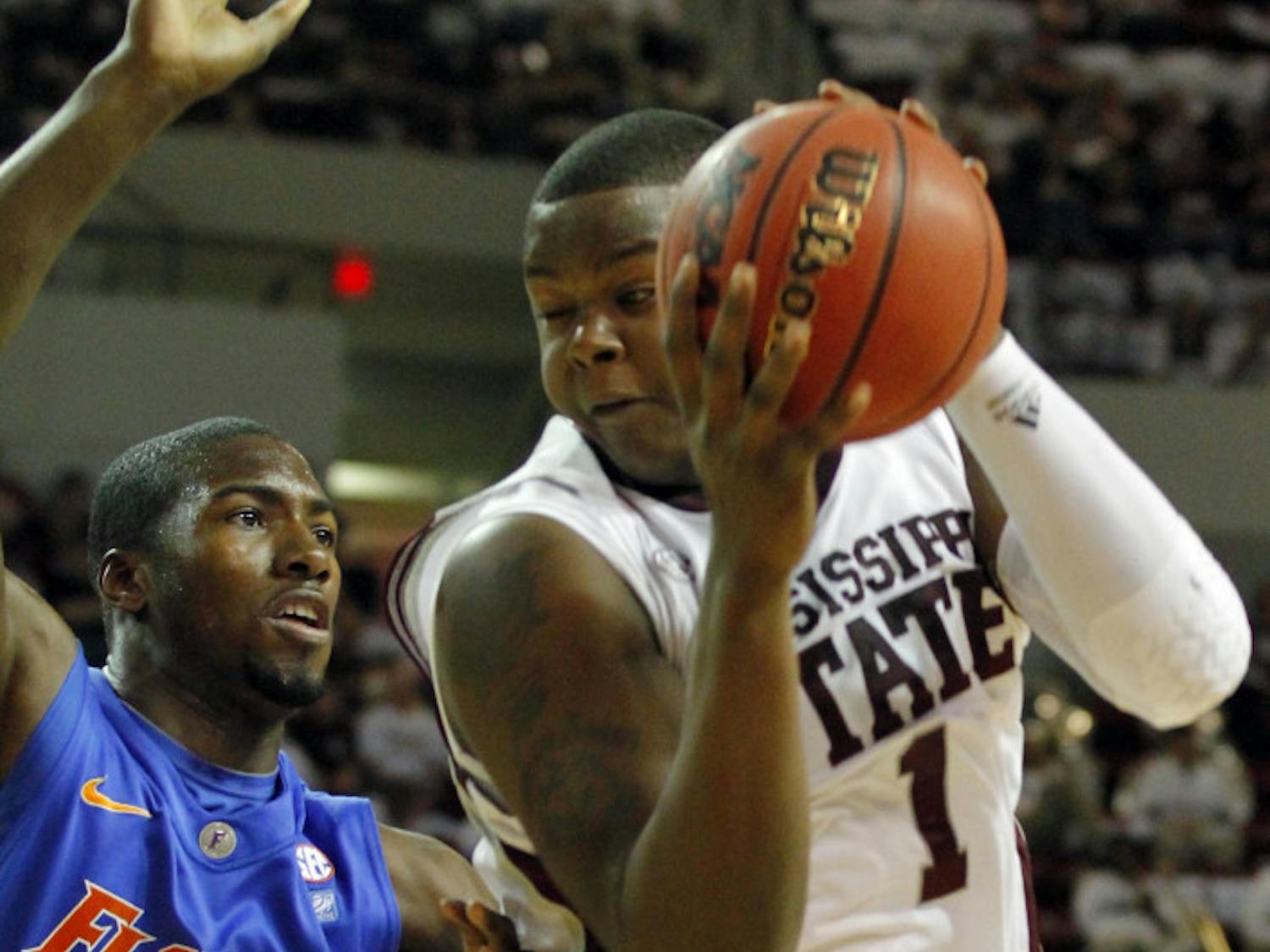 Mississippi State center Renardo Sidney scored 16 points and added eight rebounds in a 71-64 win for the Bulldogs.