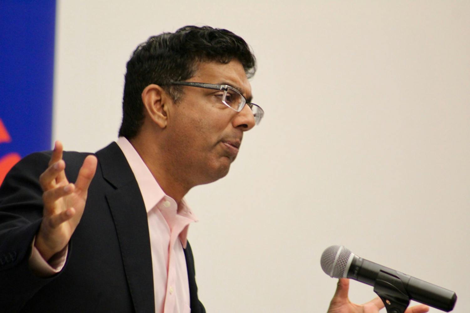 Dinesh D'Souza did not shy away from hard political topics and primarily talked about the differences between the Democratic and Republican Parties that have dominated American politics. 