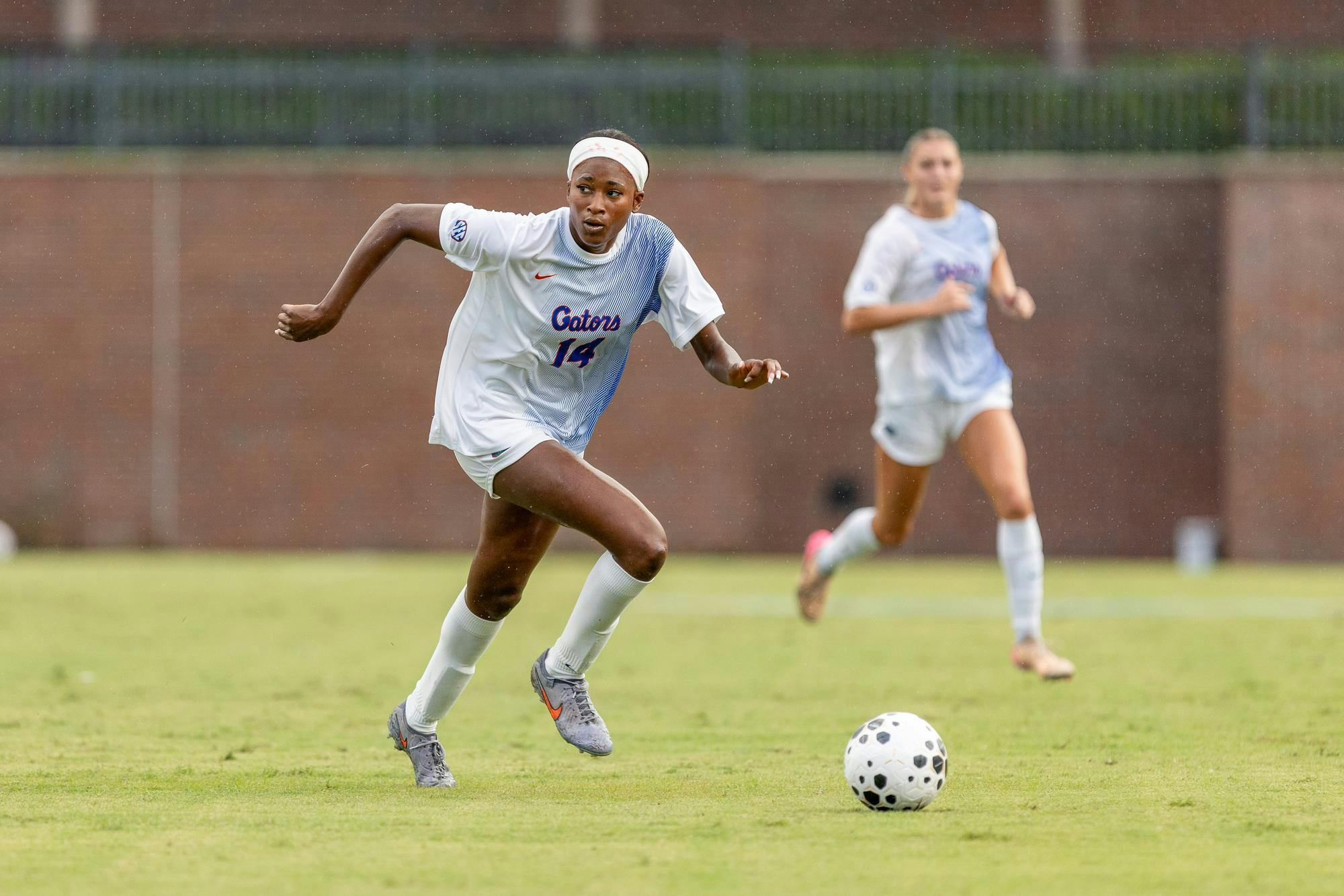 Florida Gators forward Njeri Butts (14) during the first half team’s game vs the UCF Knights at Donald R. Dizney Stadium on Thursday, August 28, 2025.
