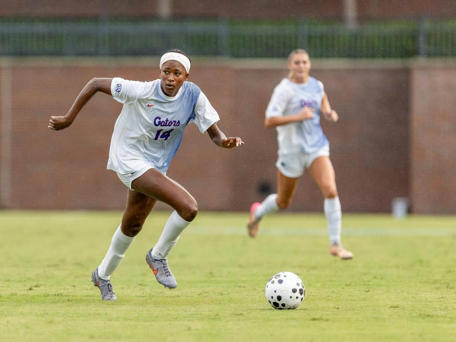 Florida Gators forward Njeri Butts (14) during the first half team’s game vs the UCF Knights at Donald R. Dizney Stadium on Thursday, August 28, 2025.