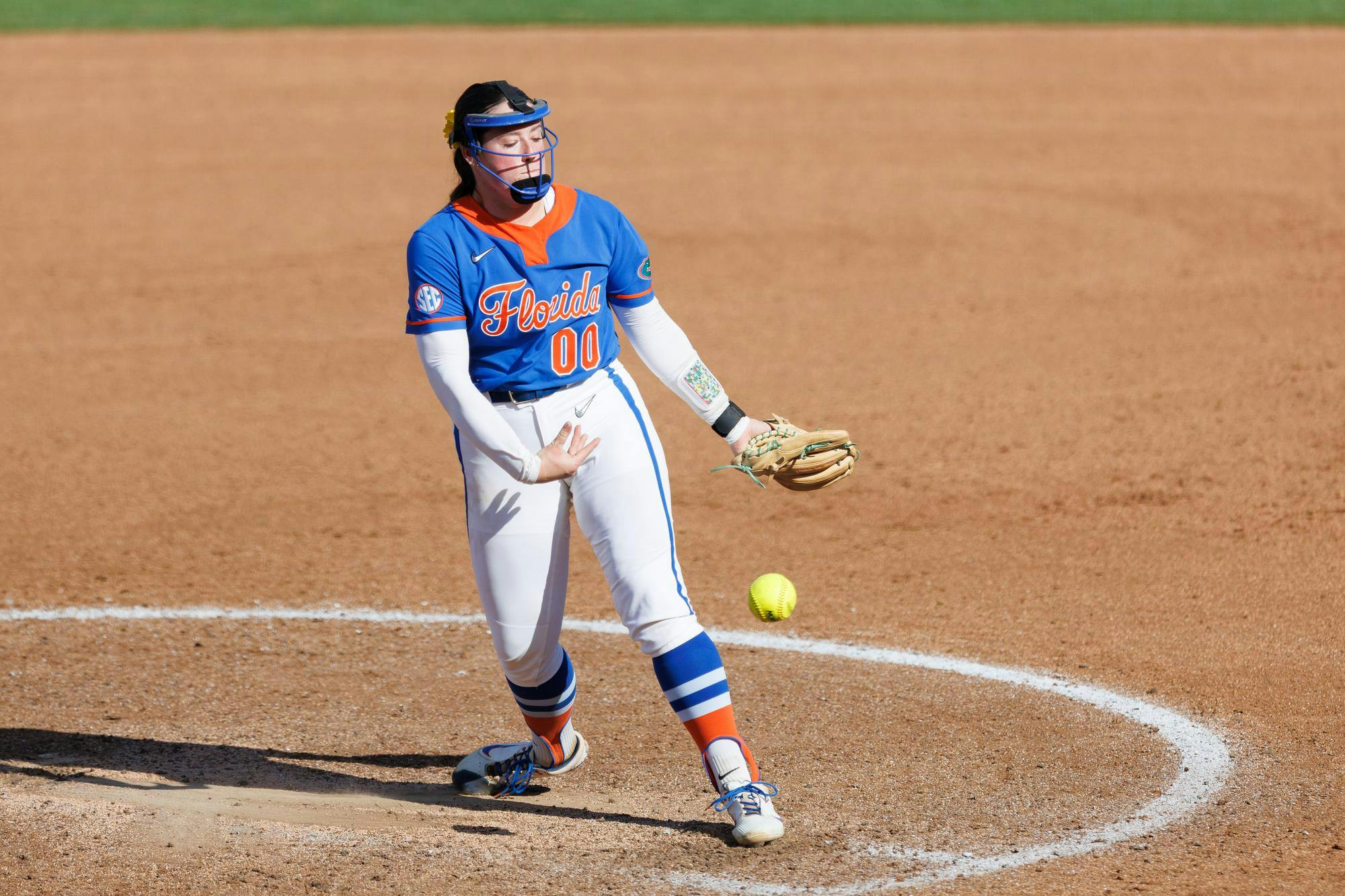 Florida right-handed pitcher Ava Brown (00) pitches during an NCAA softball game against Lindenwood, Saturday, Feb. 21, 2026, in Gainesville, Fla.