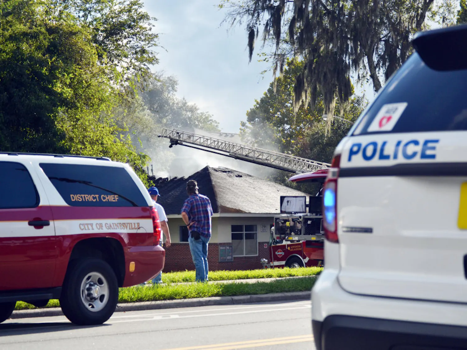 Smoke rises from UF Keys Residential Complex after a fire started in the laundry room Sept. 19, 2015. According to UPD spokesman Maj. Brad Barber, a residential assistant called GFR around 4:30 p.m.