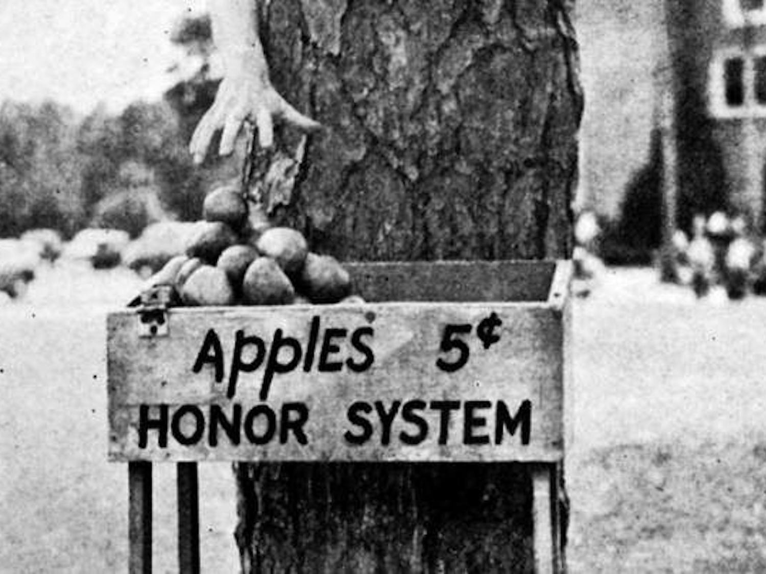 In the 1950s, students paid 5 cents when they took an apple from one of the unsupervised bins, and they were expected to report those who stole, a tradition known as Honor Apples.