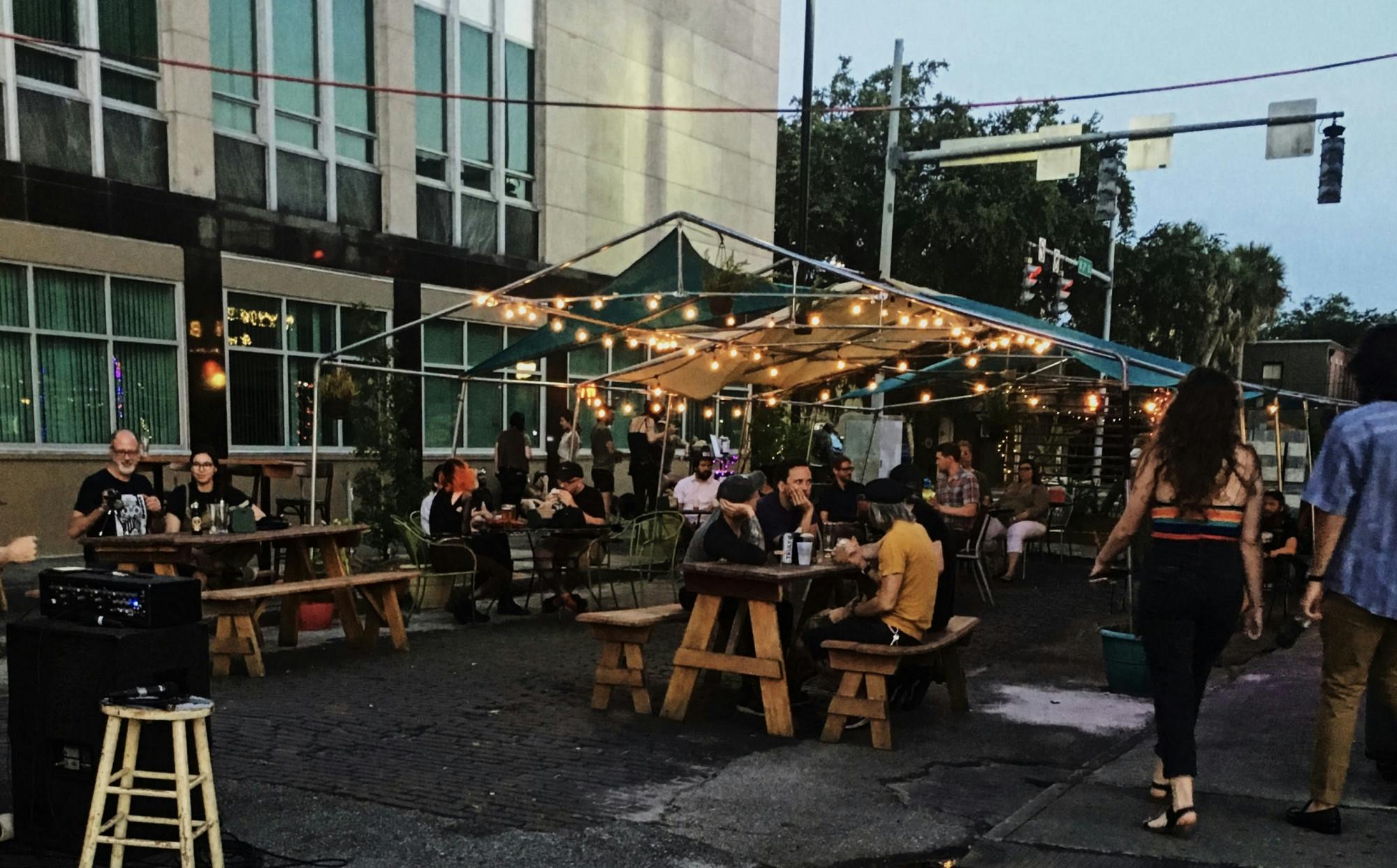 At the corner of Flaco’s and Vecino’s, a Block Party Weekend transformed 2nd Street into an ambient gathering space for two nights of live music, Cuban food, craft cocktails and more. 