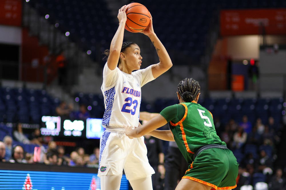 Florida guard Leilani Correa scans the court in the Gators' 92-54 win against the Florida A&M Rattlers on Monday, Nov. 13, 2023.