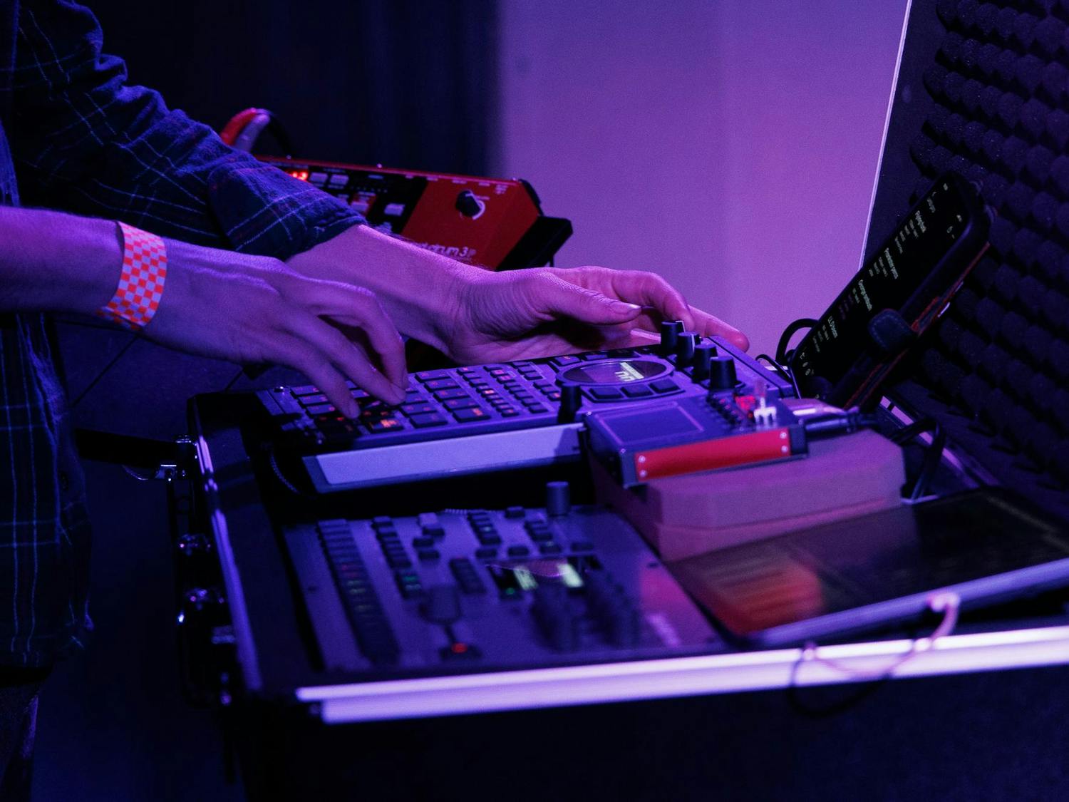 Kane Pour deejays at Loosey's Downtown in Gainesville, Fla., Thursday, Jan. 22, 2026.